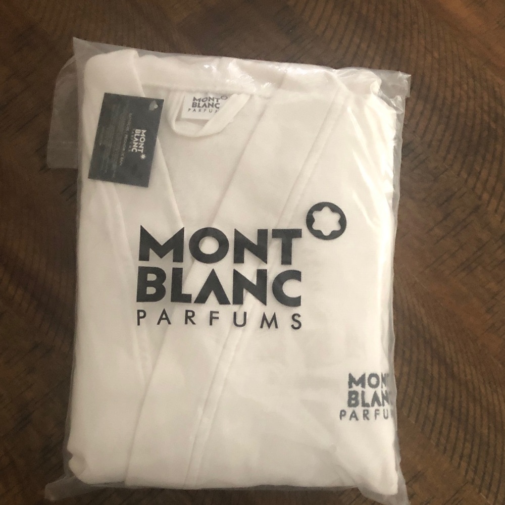 Montblanc White unisex NWT black Logo bathrobe with Black Print 100%cotton